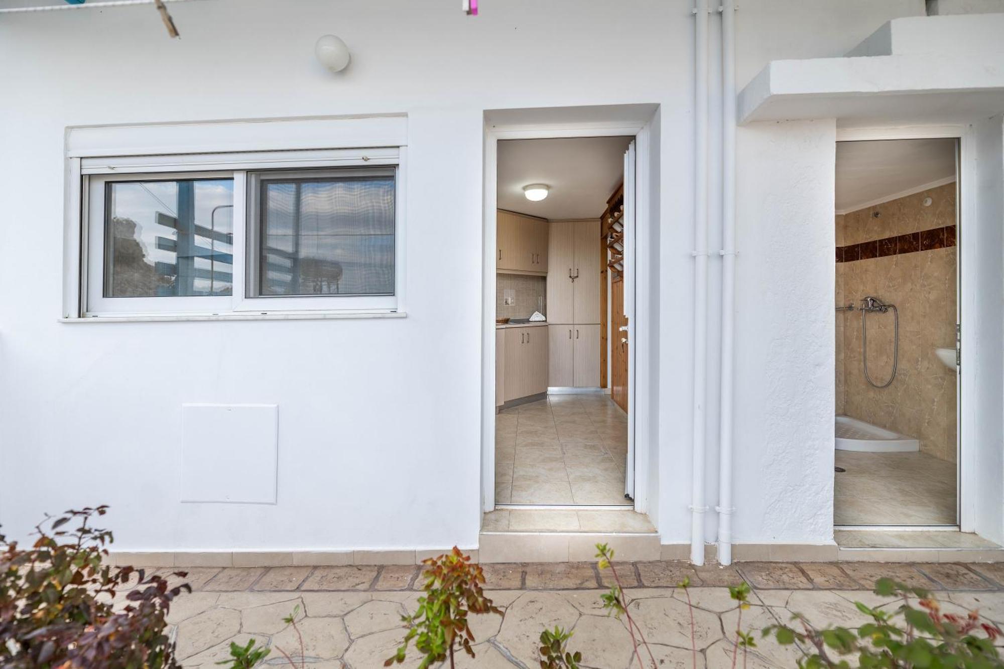 Springs Petronas Apartment Archangelos  Exterior photo